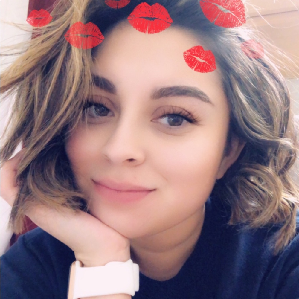 Meet your Posher, Jeniffer